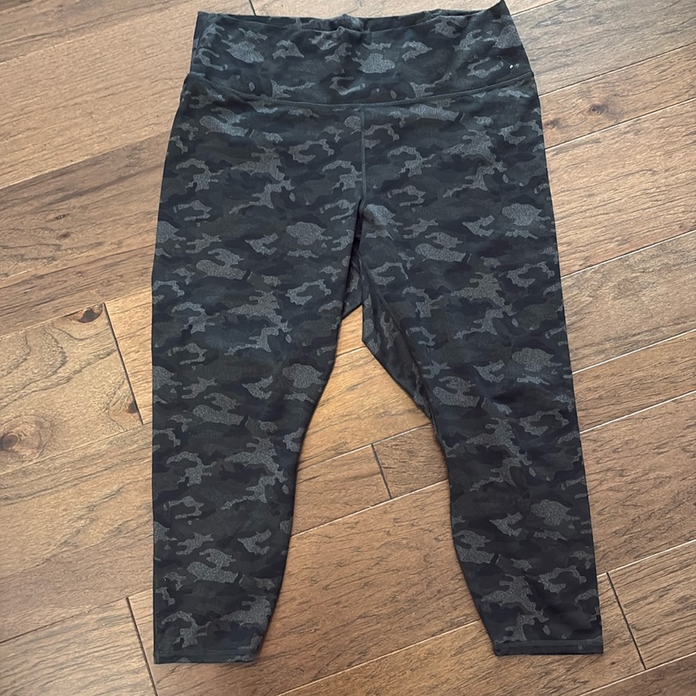 Fabletics power hold camo leggings